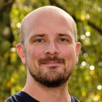 Simo Ahava - Co-founder at Simmer and Partner at 8-bit-sheep, discussing GA4 and server-side analytics on LEAD podcast with Ritvik